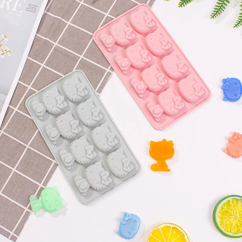 Kawaii Hello Kitty Ice Tray Silicone Mold - Image 3