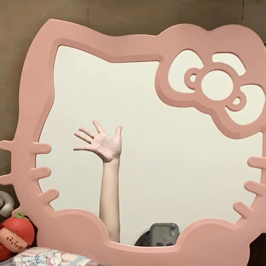 Hello Kitty Liou High Beauty Mirror - Image 6